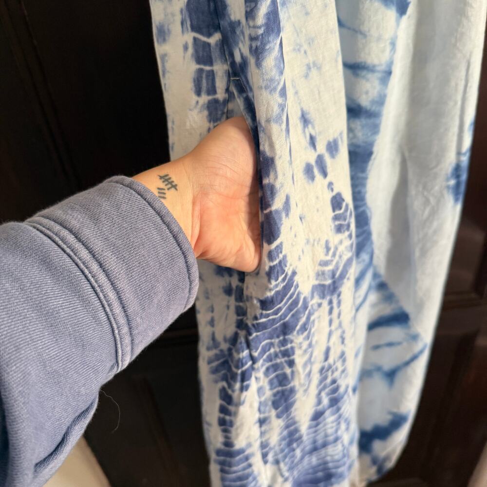 FREE PEOPLE Moody Blues Blue and White Tie Dye Balloon Leg Jumpsuit extra Small - Picture 5 of 9